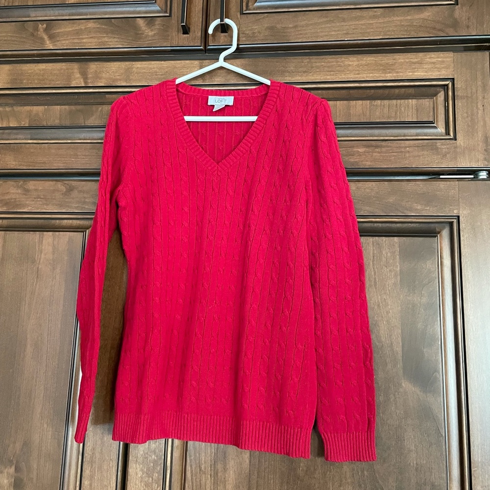 V neck sweater